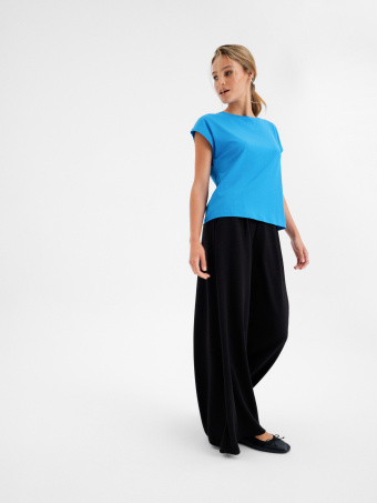 Niebieski top basic 
