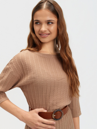 Beżowa sukienka z prążkowanej dzianiny BLOKADA 