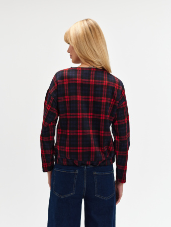 Casualowa bluza w czerwoną kratę 