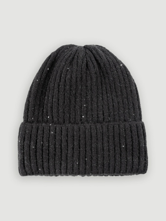 Czapka typu beanie z dżetami 