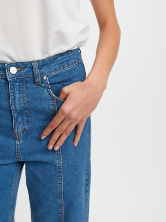 Jeansy wide leg z przeszyciem  Jeansy wide leg z przeszyciem