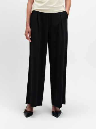 Czarne spodnie materiałowe 