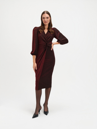 Błyszcząca sukienka w kolorze bordo 
