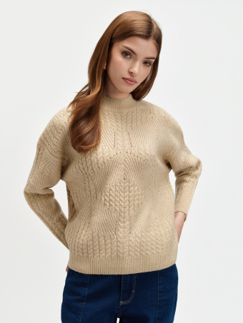Beżowy sweter z ażurowym haftem  