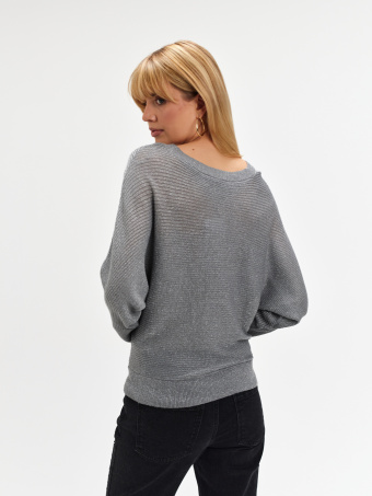 Szary sweter z rękawem typu nietoperz 