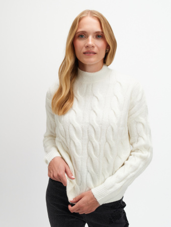 Sweter z warkoczowym splotem 