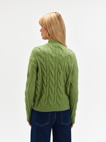 Oliwkowy sweter z warkoczowym splotem  Oliwkowy sweter z warkoczowym splotem