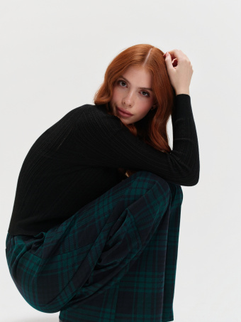 Golf z ażurową fakturą 