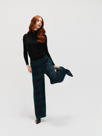 Golf z ażurową fakturą 