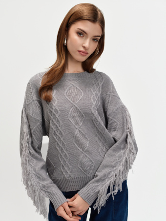 Szary sweter z frędzlami 