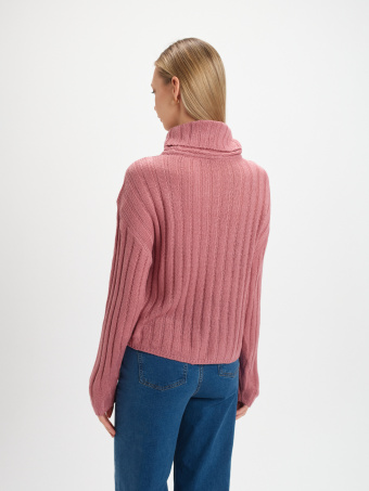 Sweter z golfem pudrowy róż  Sweter z golfem pudrowy róż