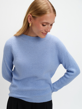 Komfortowy błękitny sweter 