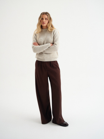 Beżowy sweter z domieszką wełny 