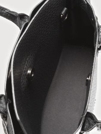 Czarna torebka typu shopper 