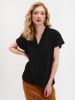 Czarna bluzka z dekoltem v-neck 