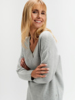 Sweter z dekoltem v-neck szary 
