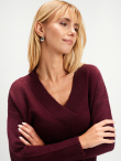 Sweter z dekoltem v-neck burgund 