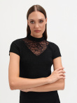 Czarny top z koronką 