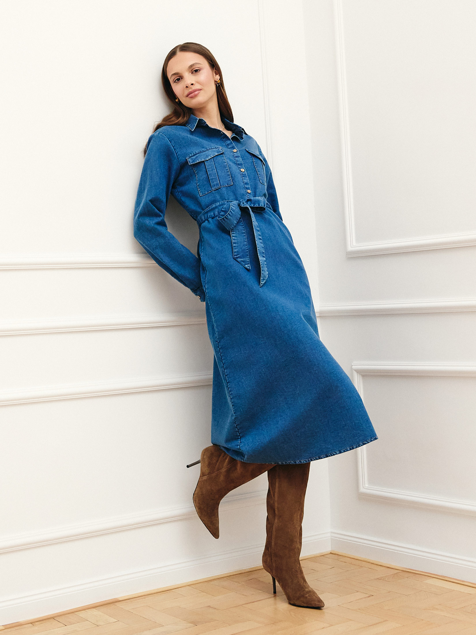 Sukienka jeansowa z wiązaniem 