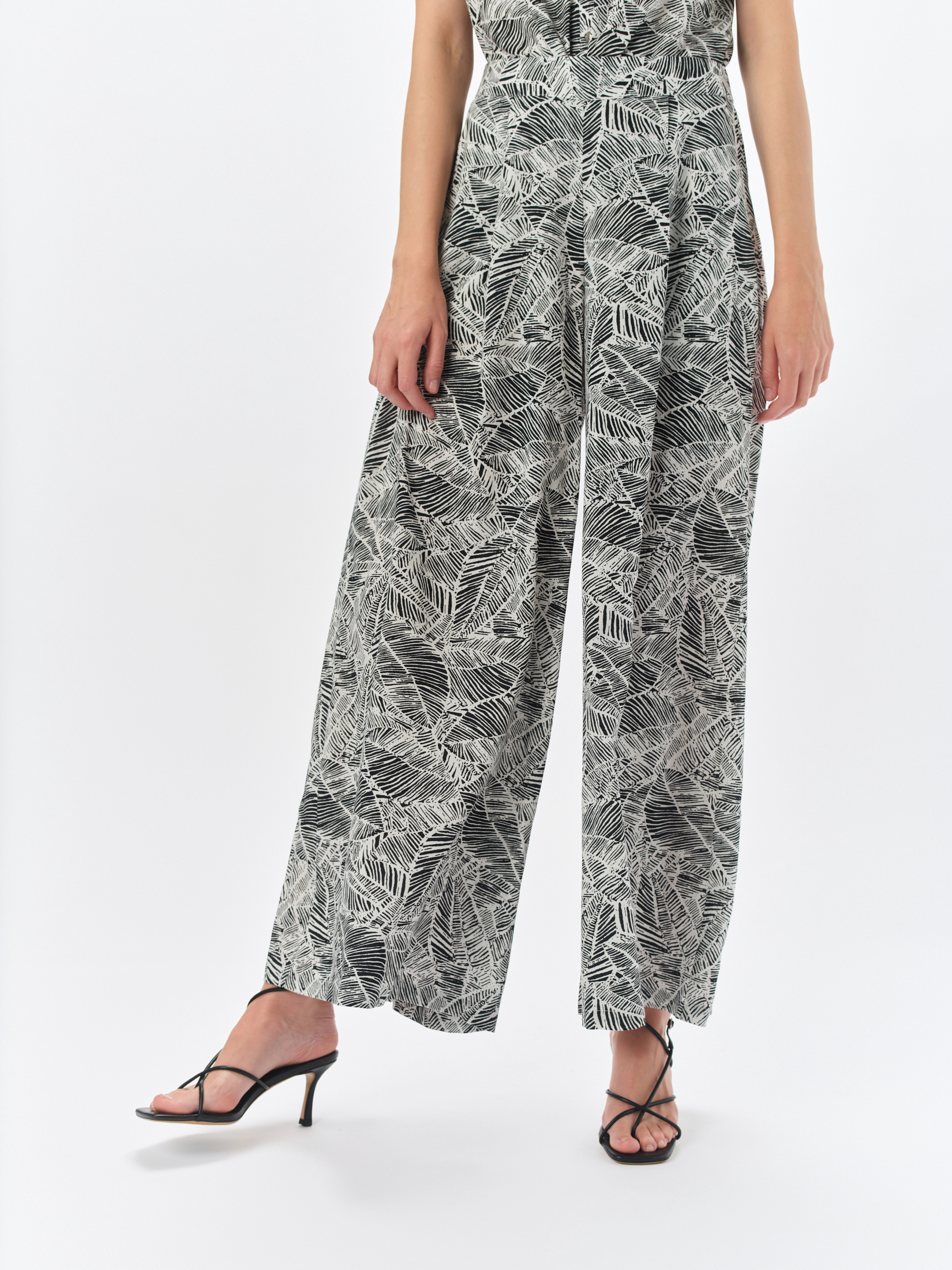 Wzorzyste spodnie z szerokimi nogawkami 