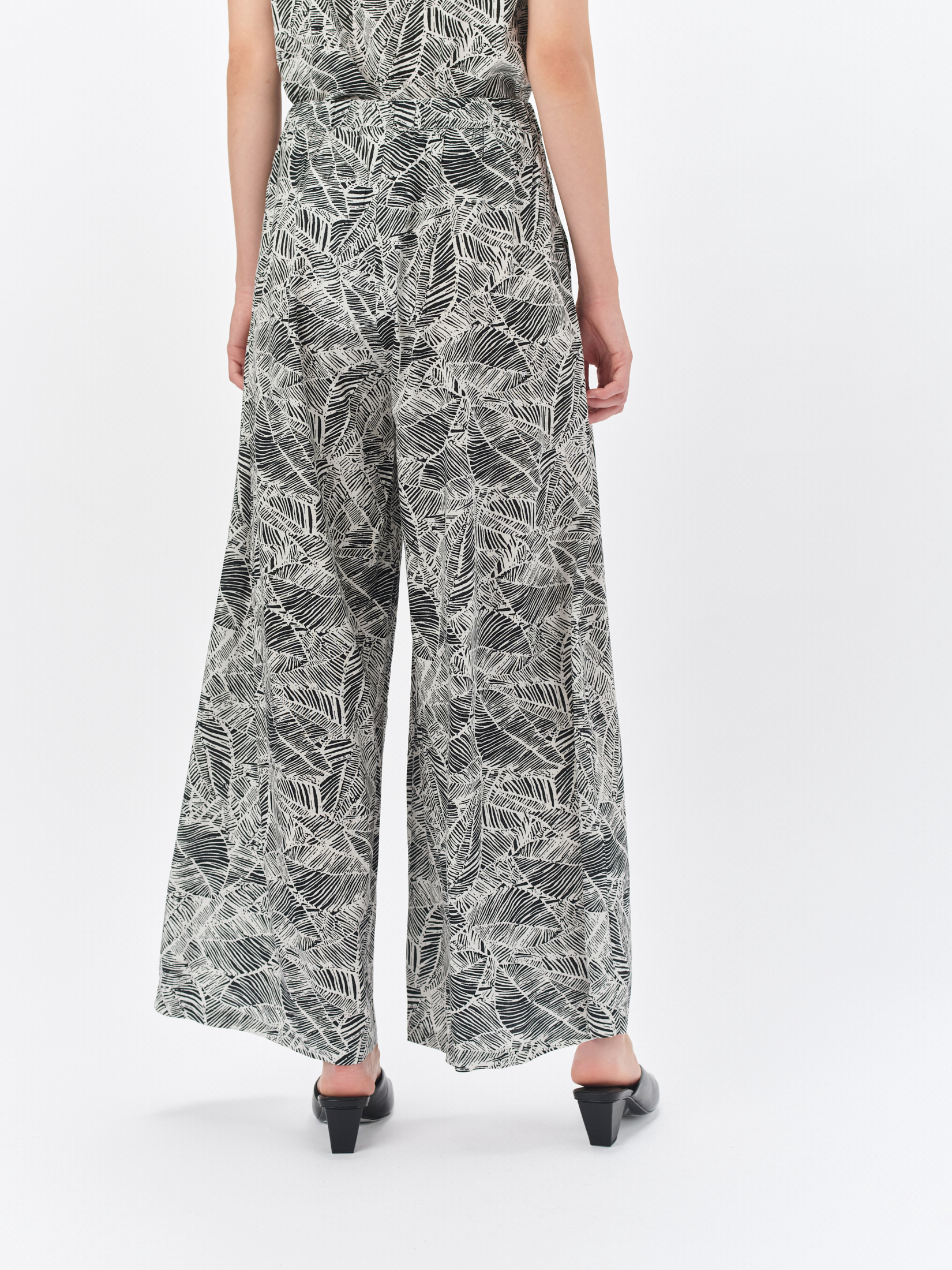 Wzorzyste spodnie z szerokimi nogawkami 