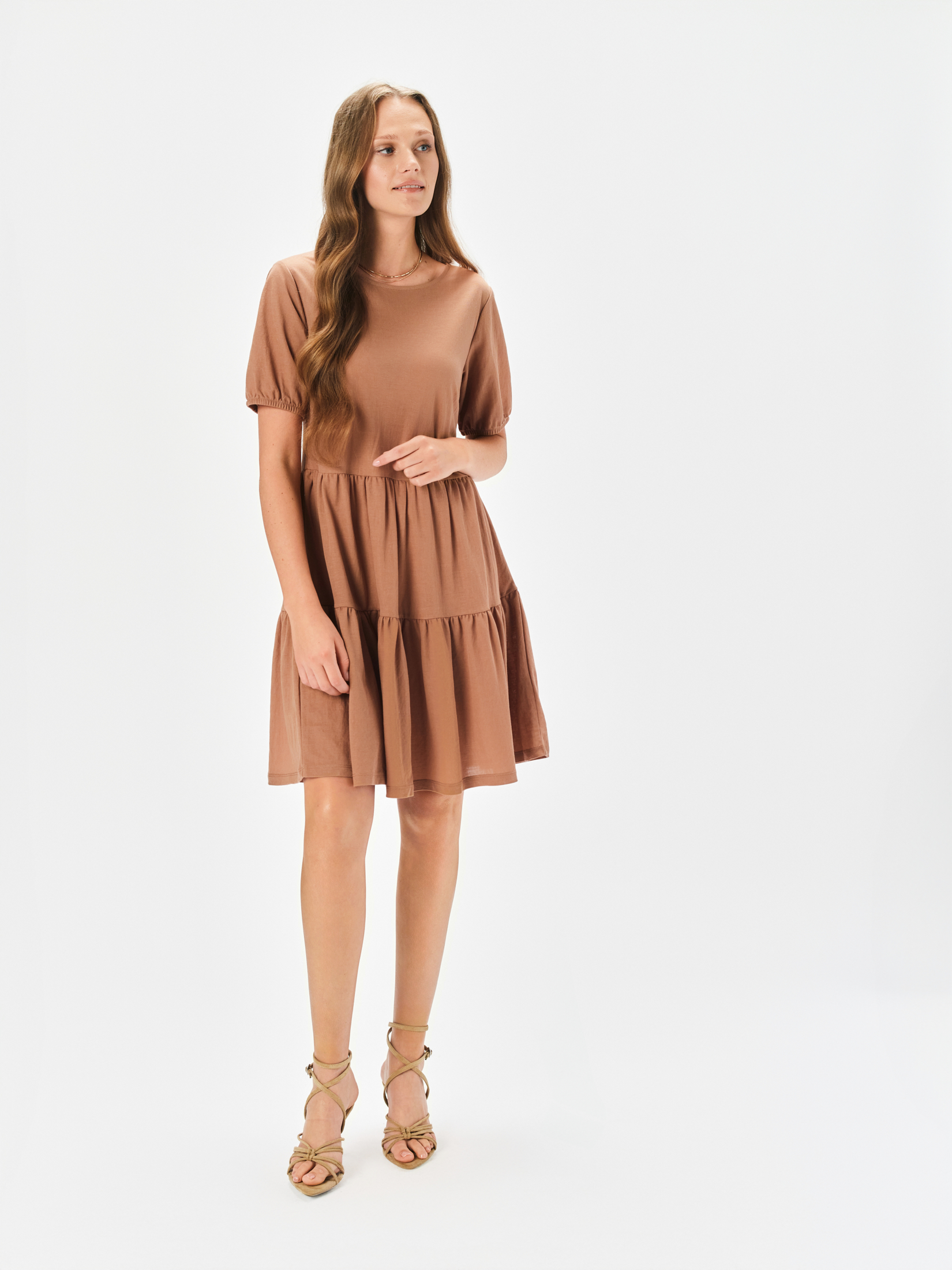 Zwiewna mini sukienka 