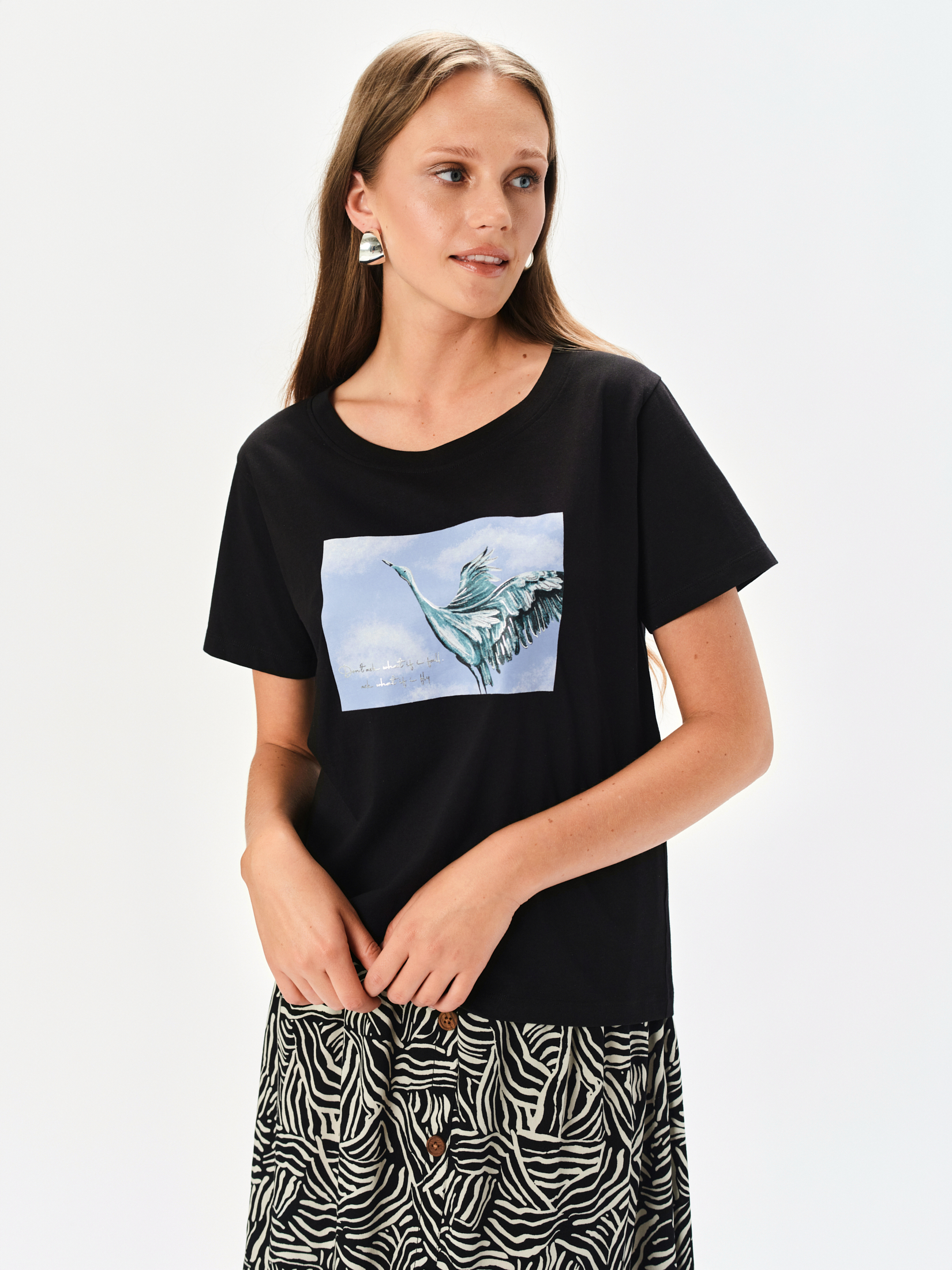 T-shirt z ozdobnym wytłaczanym nadrukiem