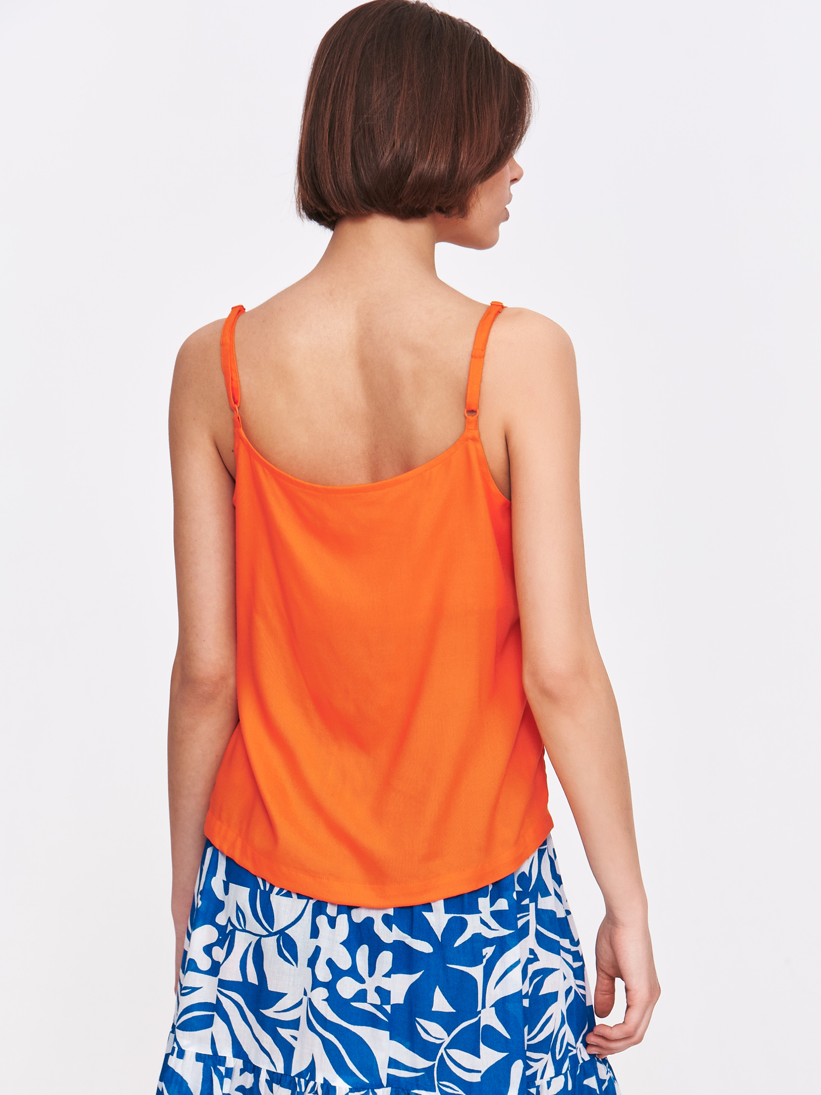 Pomarańczowy top na ramiączkach 