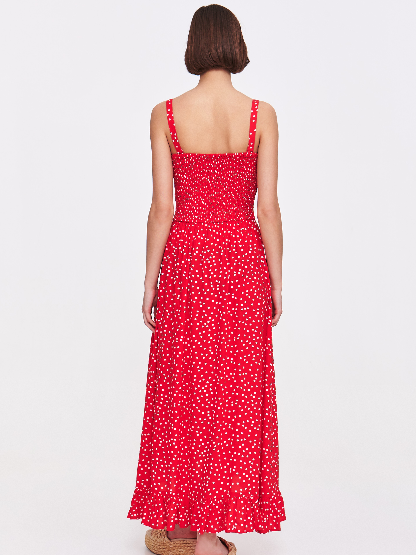 Czerwona sukienka z groszki 