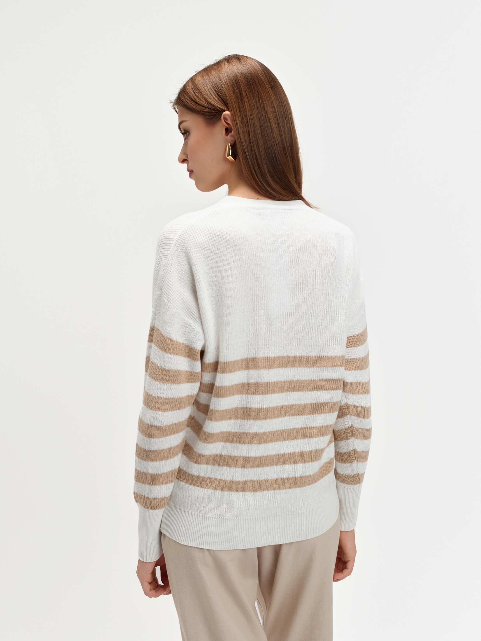 Kardigan w beżowe paski 