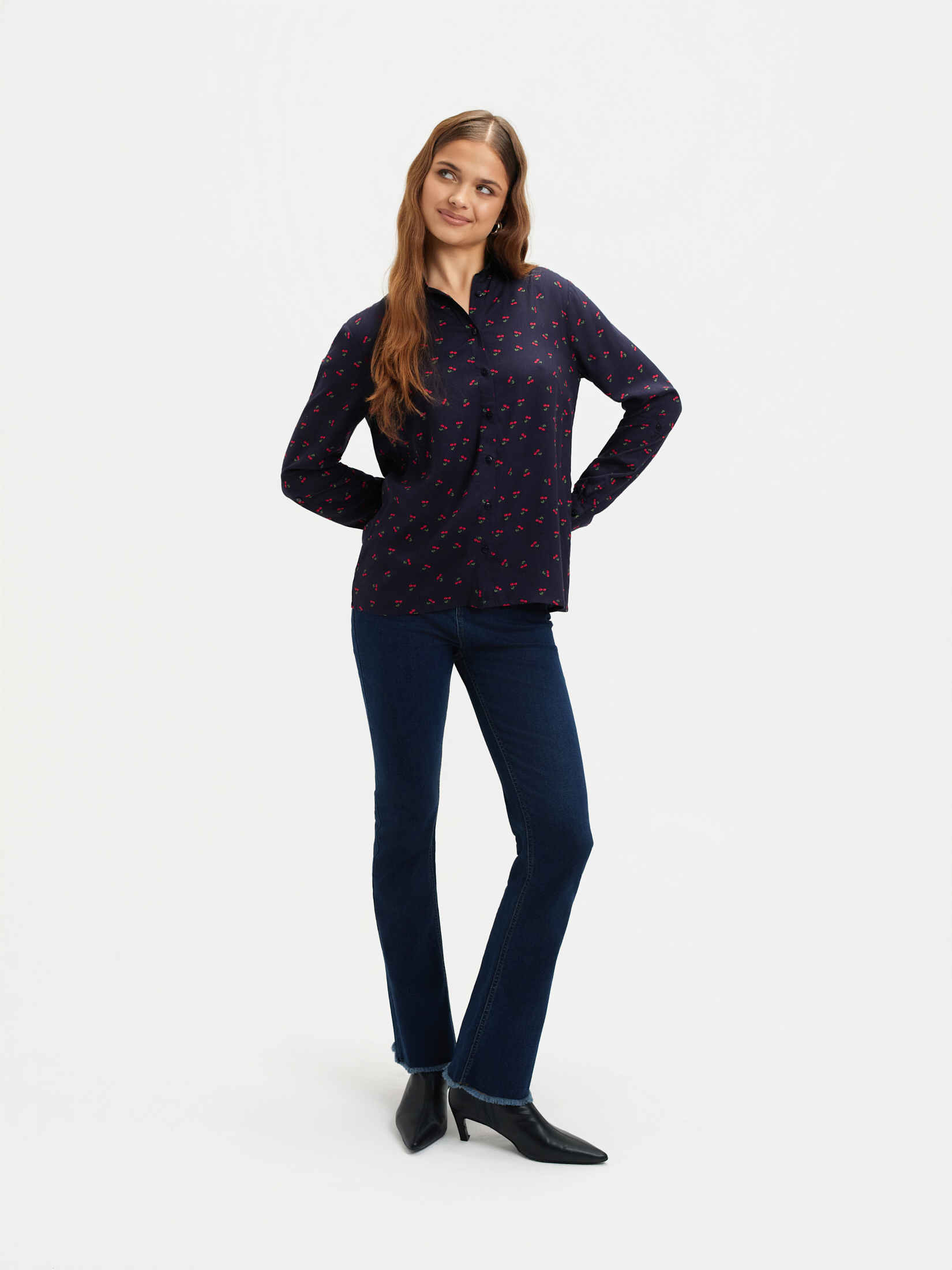 Granatowa koszula z nadrukiem