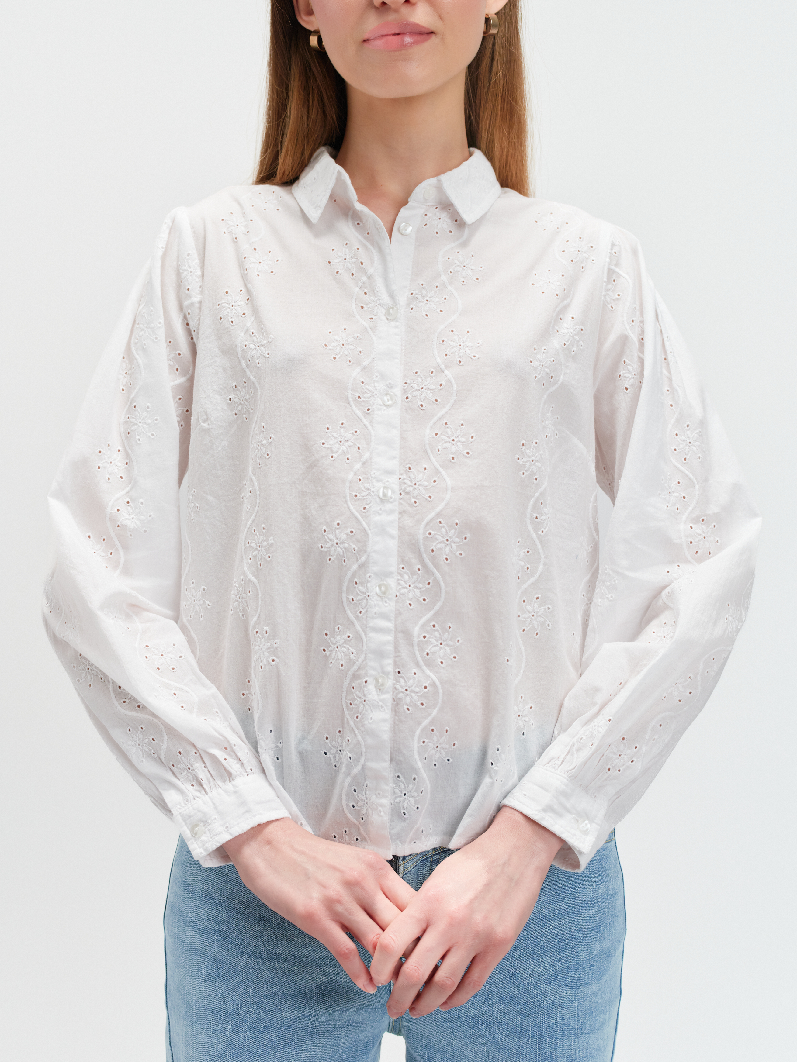 Biała koszula z angielskim haftem 