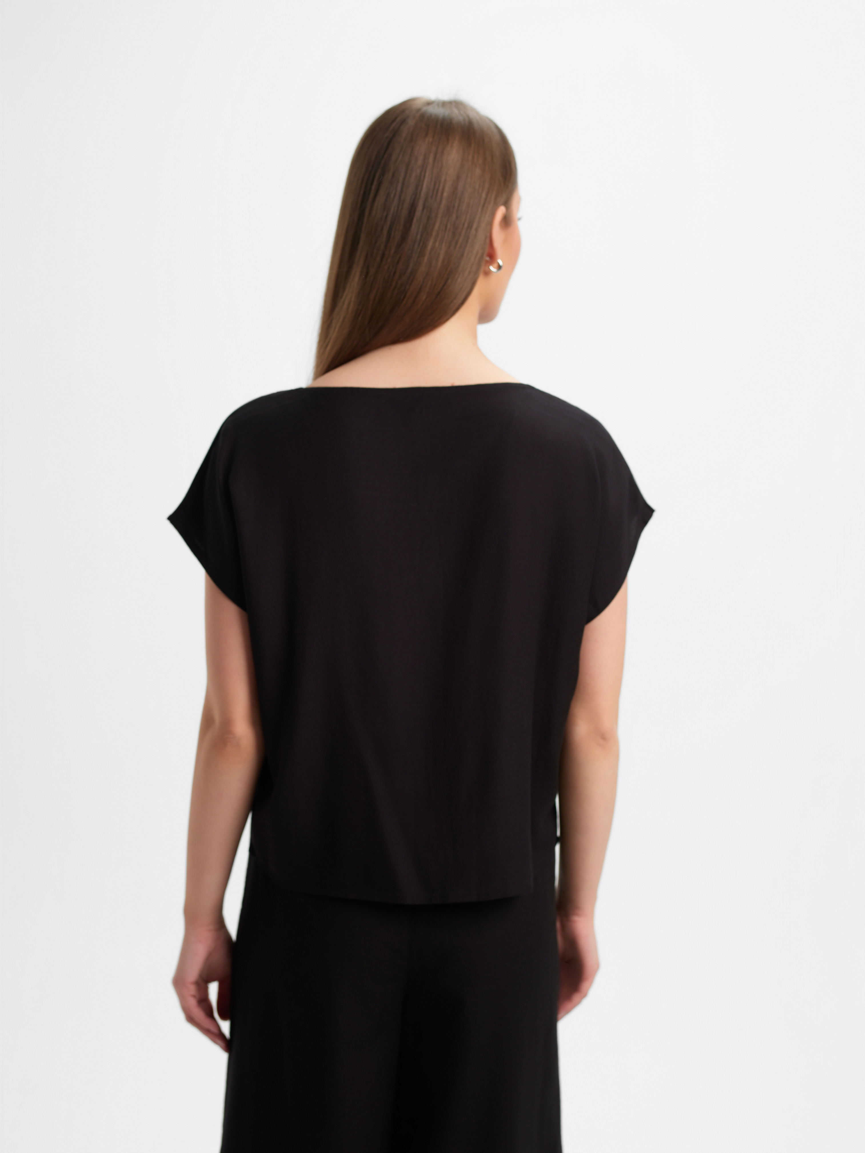 Zwiewna czarna bluzka 