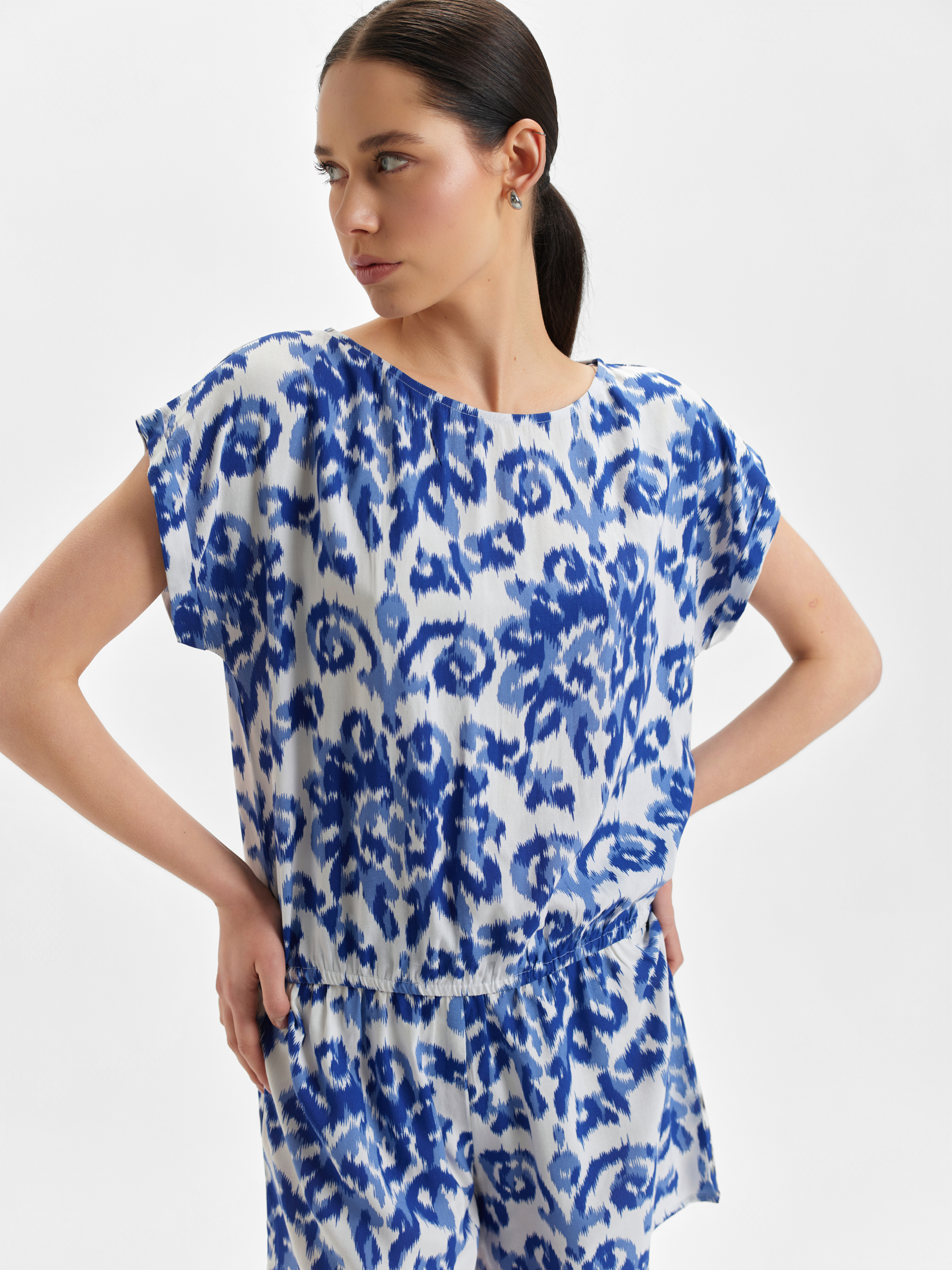 Wzorzysta bluzka z wiskozy 