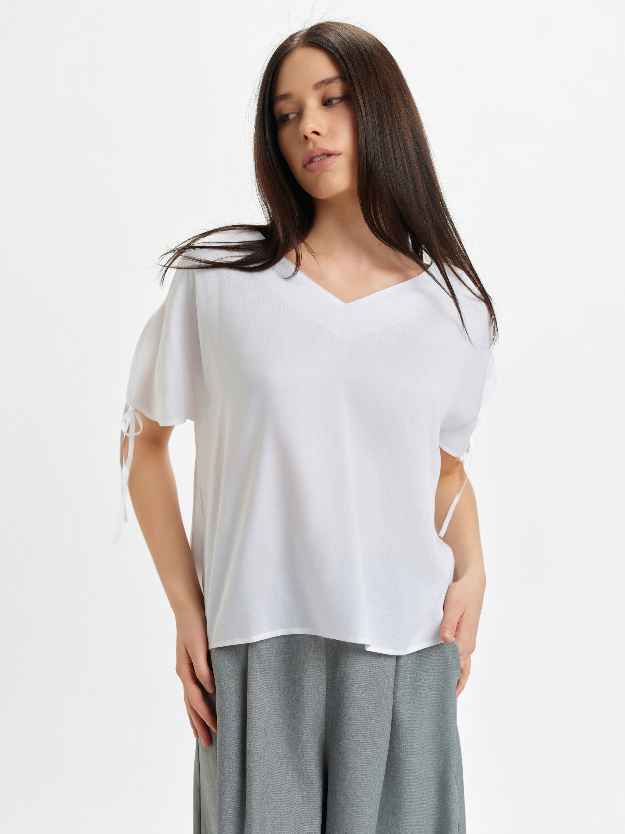 Bluzka z wiązaniem na rękawach 