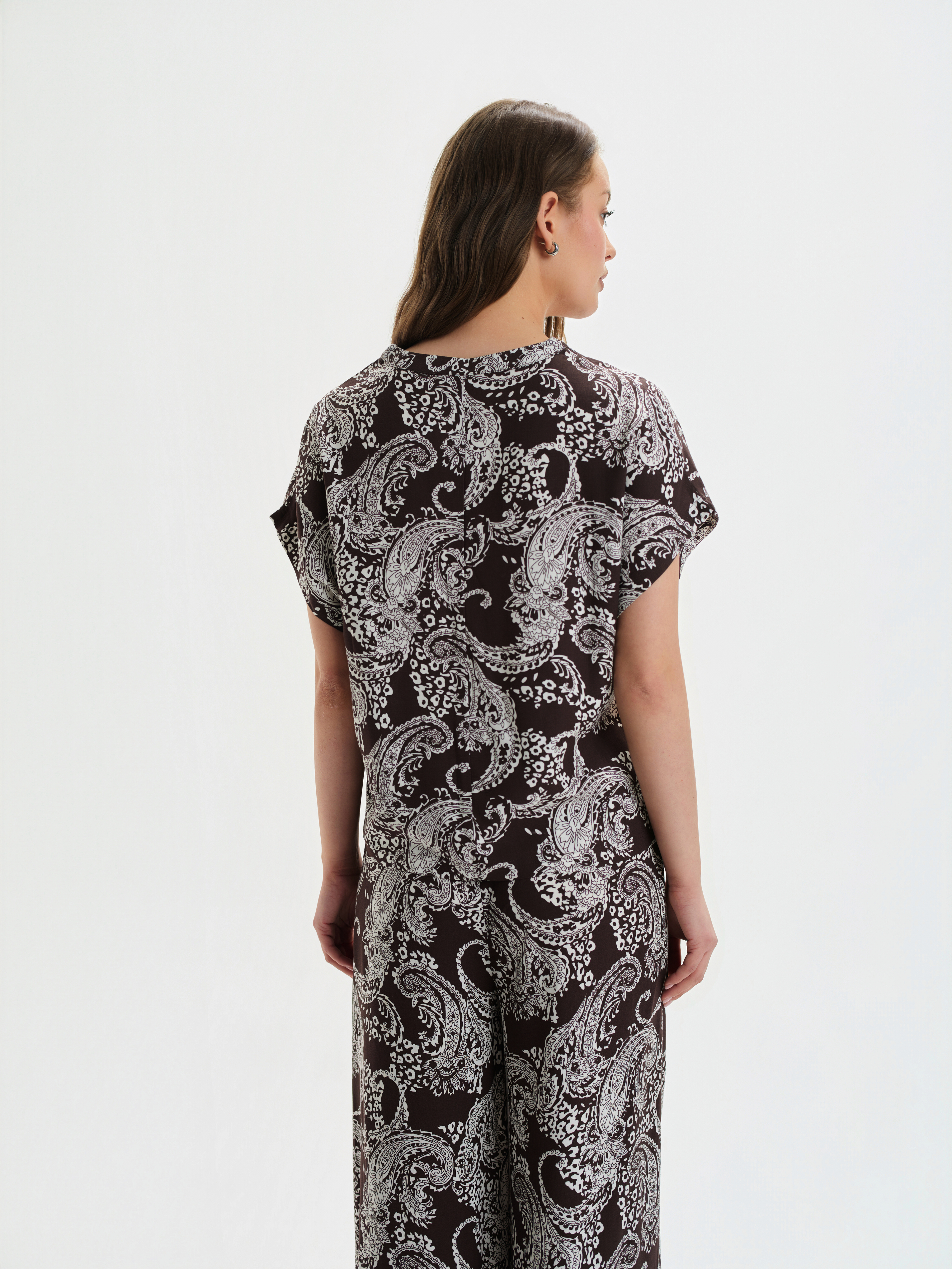 Brązowa bluzka z nadrukiem 