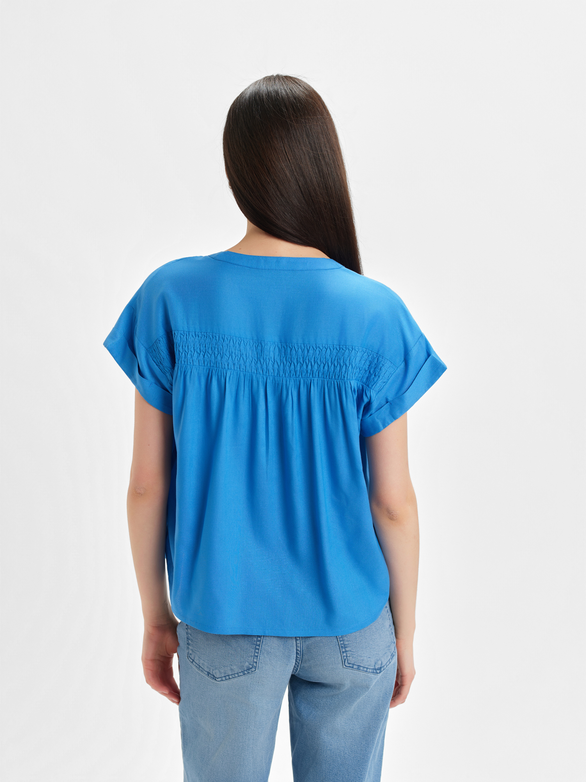Niebieska bluzka z dekoltem v-neck 