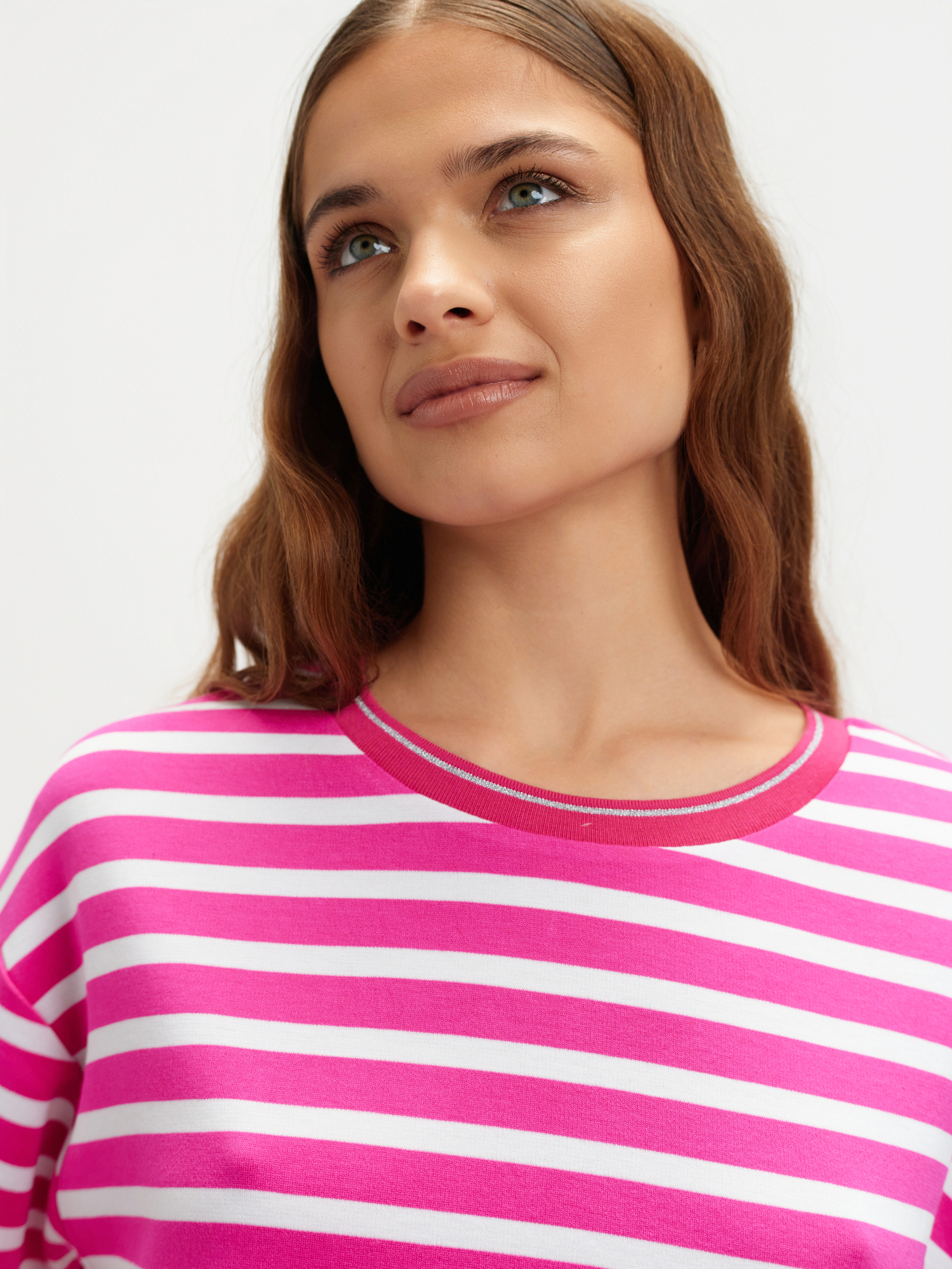 Różowa bluza w paski 