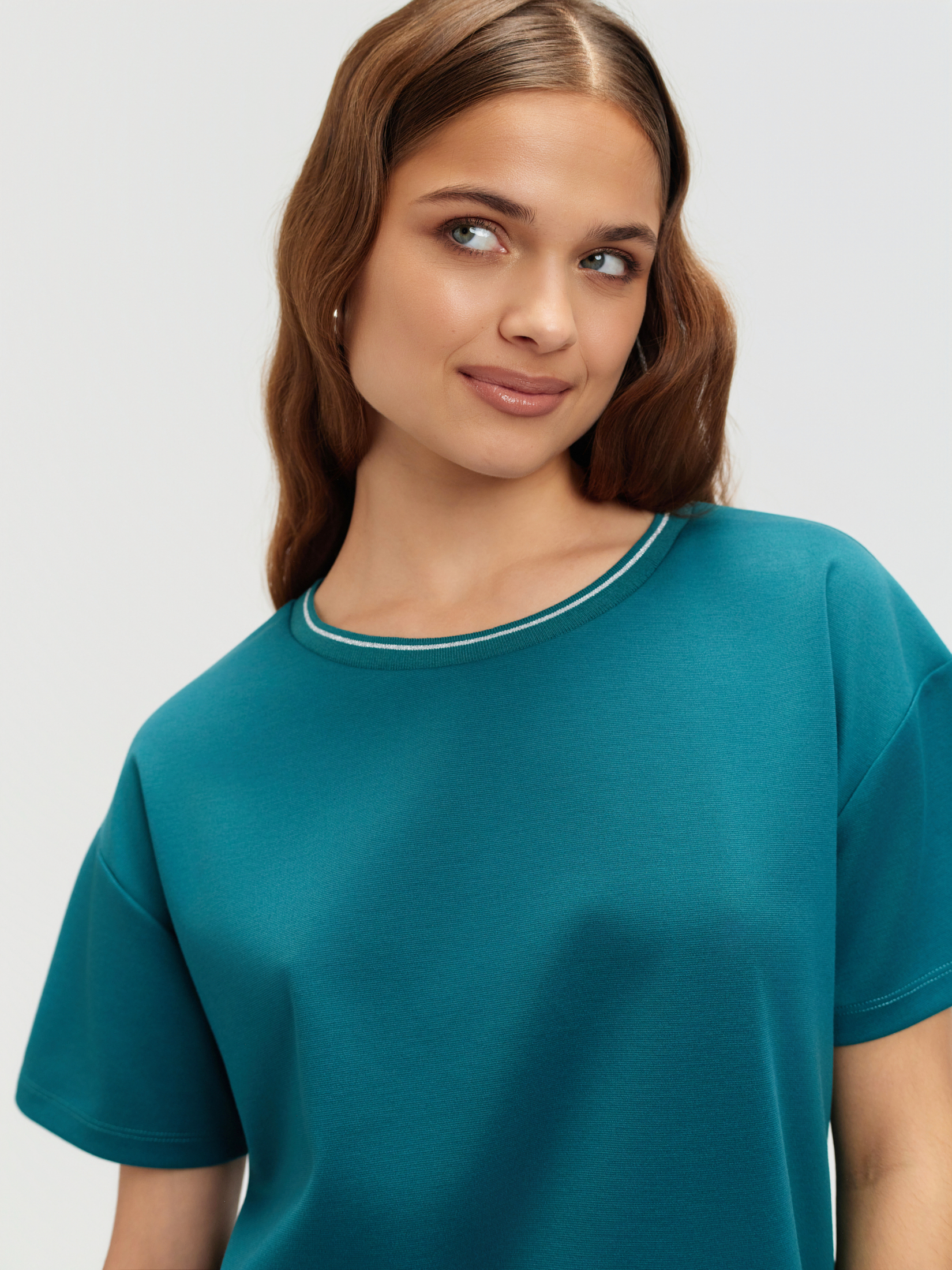 Turkusowa bluza krótki rękaw 