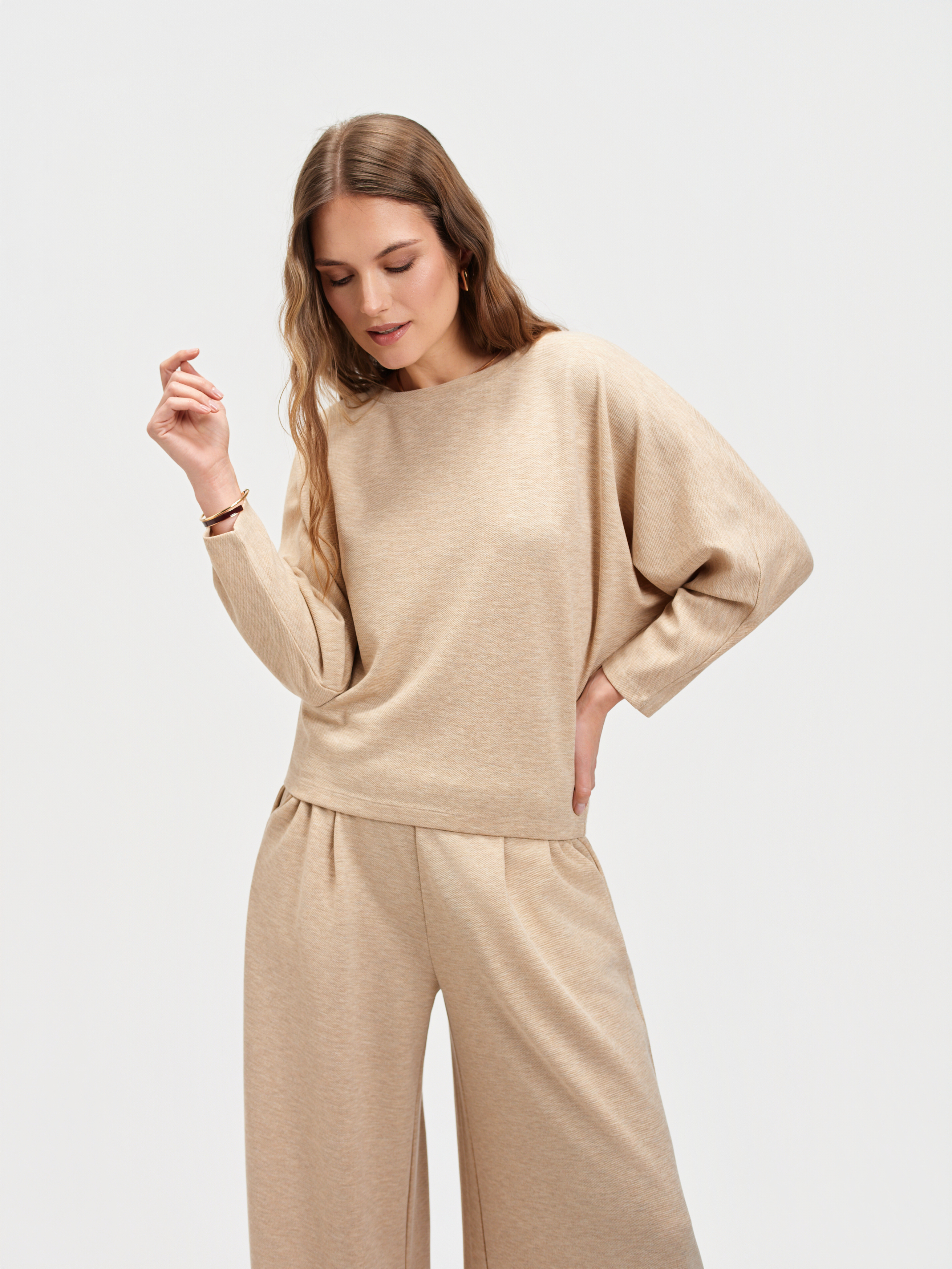 Dzianinowa bluza z rękawem typu nietoperz 