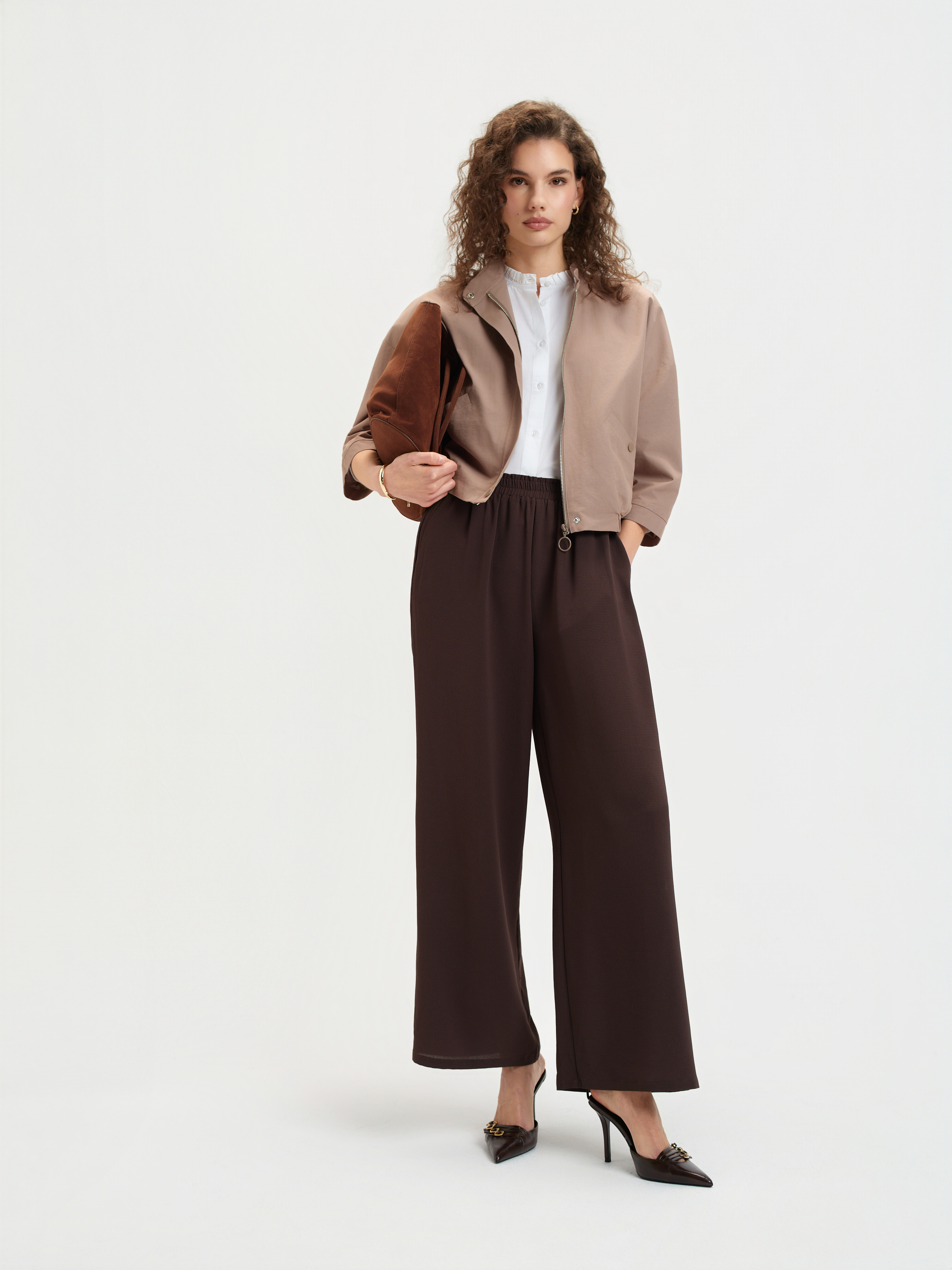 Kurtka bomberka w odcieniu coffee 