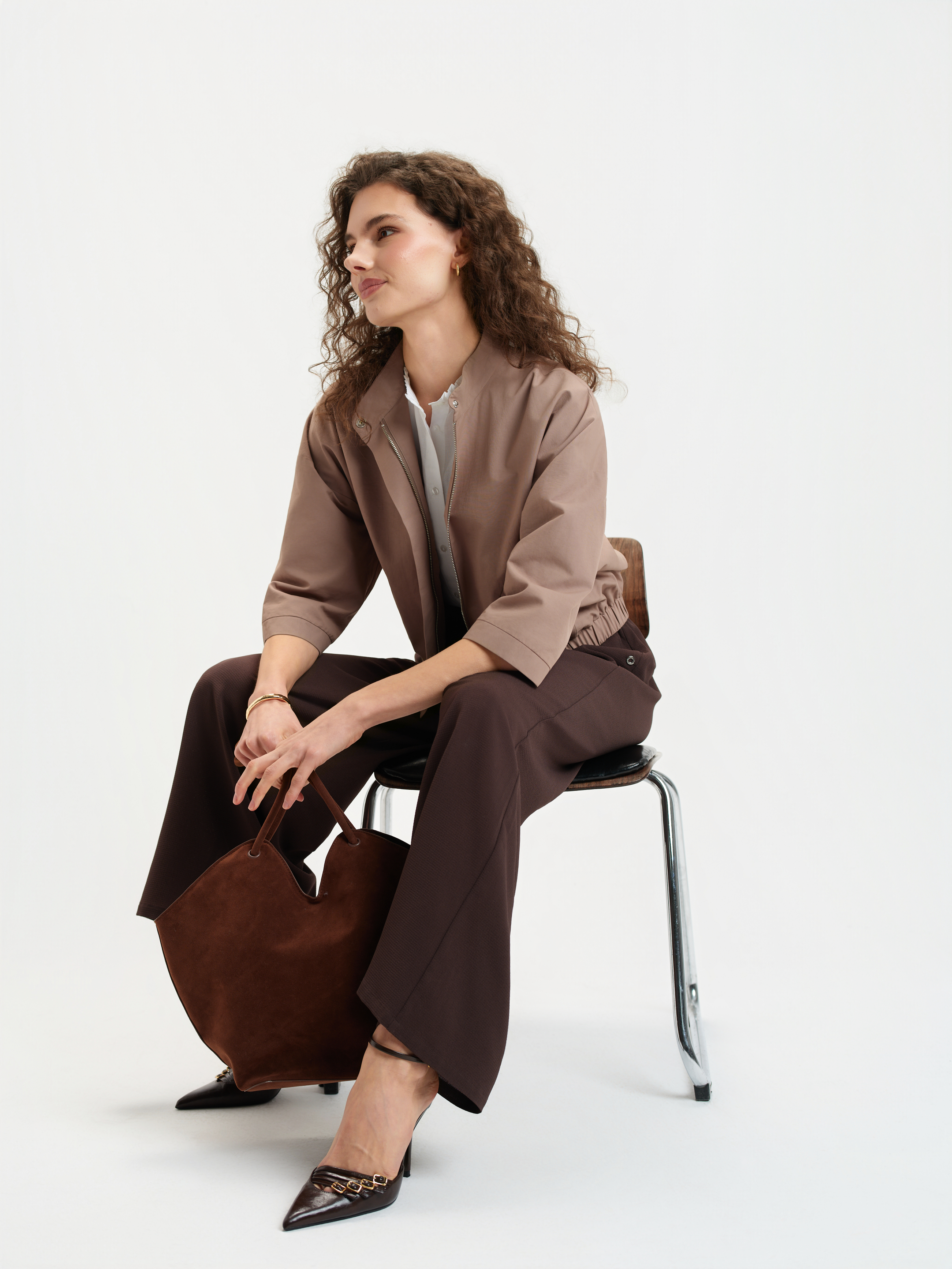 Kurtka bomberka w odcieniu coffee 