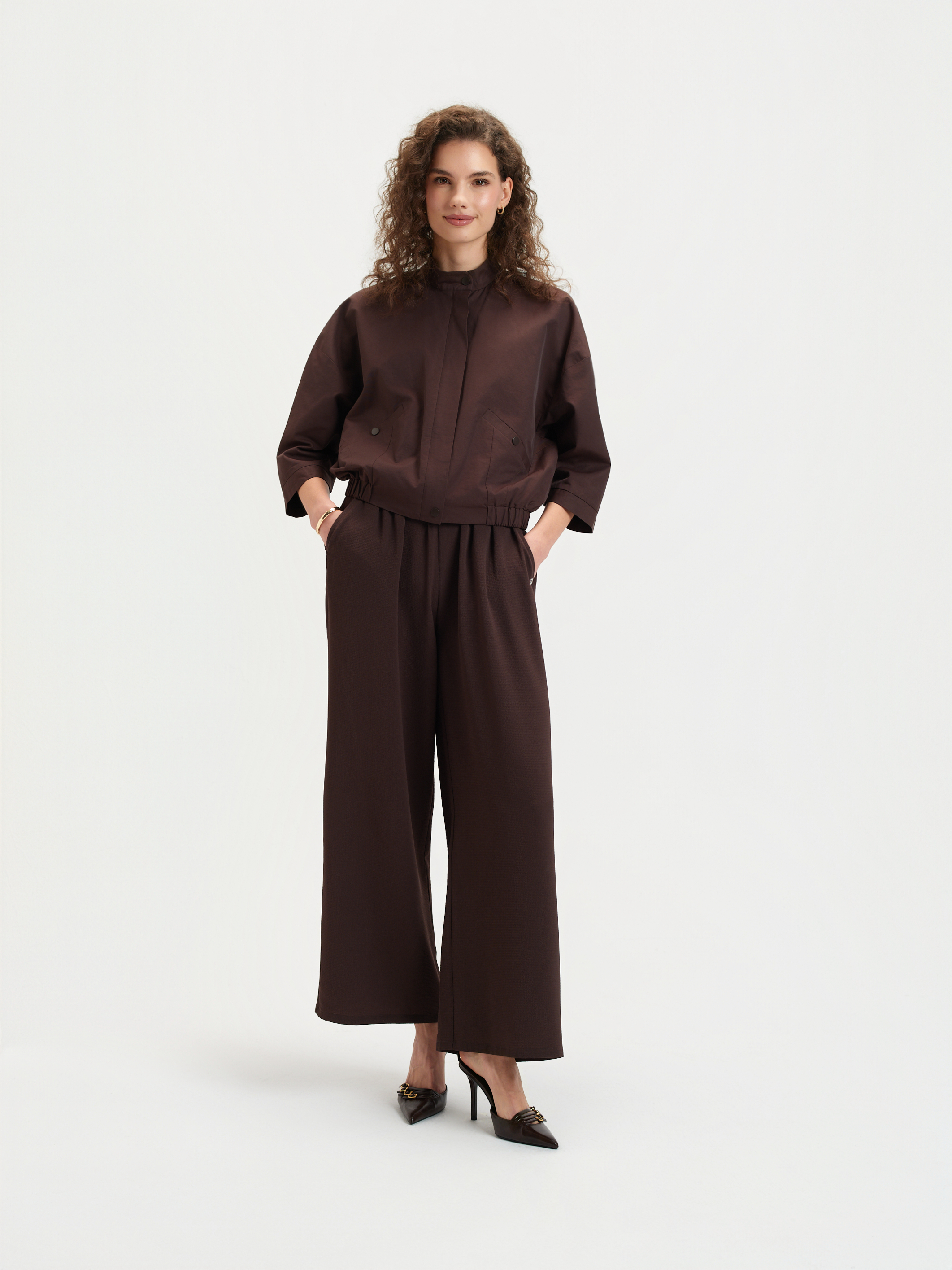 Kurtka bomberka w kolorze czekoladowego brązu 