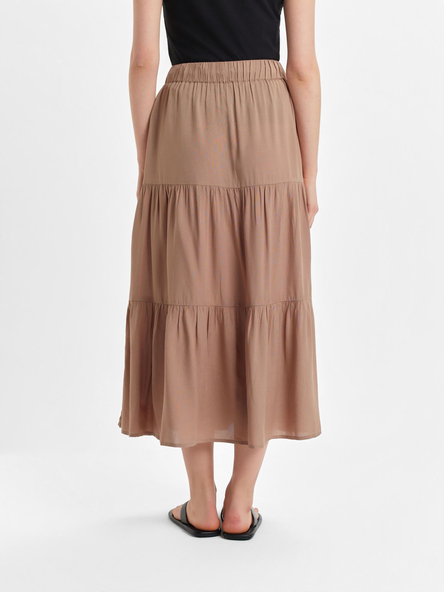 Zwiewna beżowa spódnica 