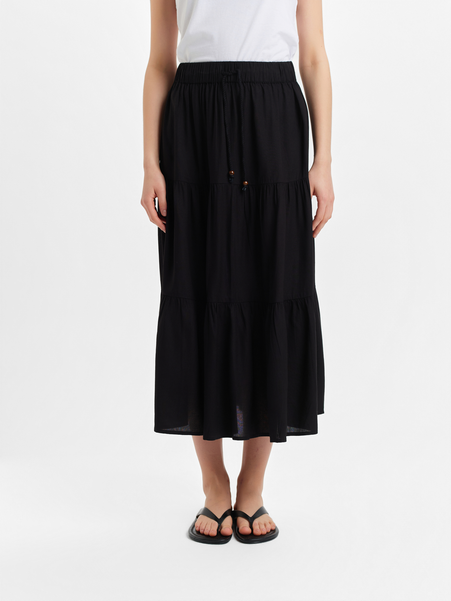 Zwiewna czarna spódnica 