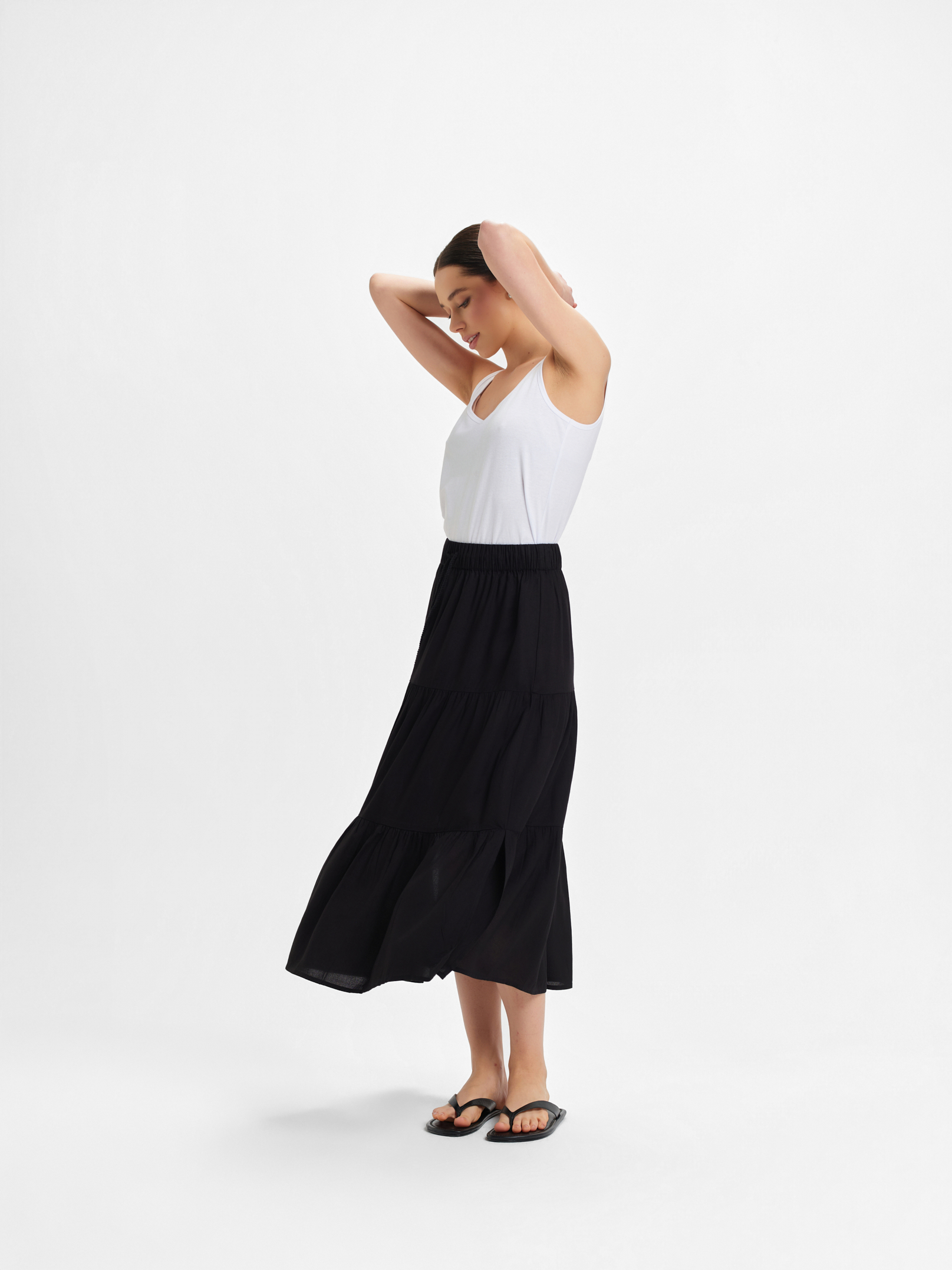 Zwiewna czarna spódnica 