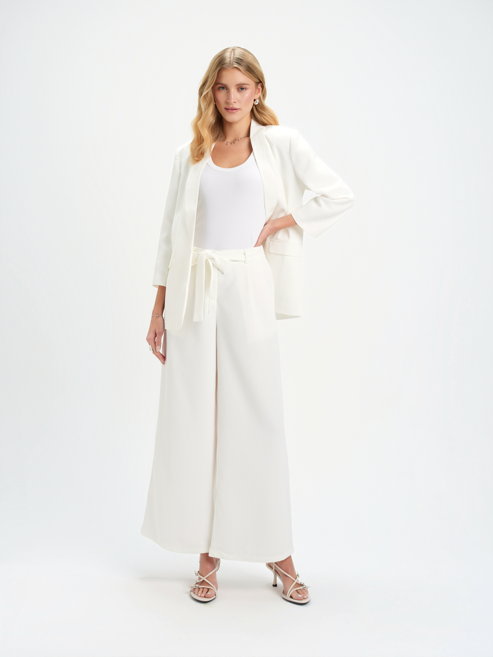 Eleganckie spodnie z wiązaniem 