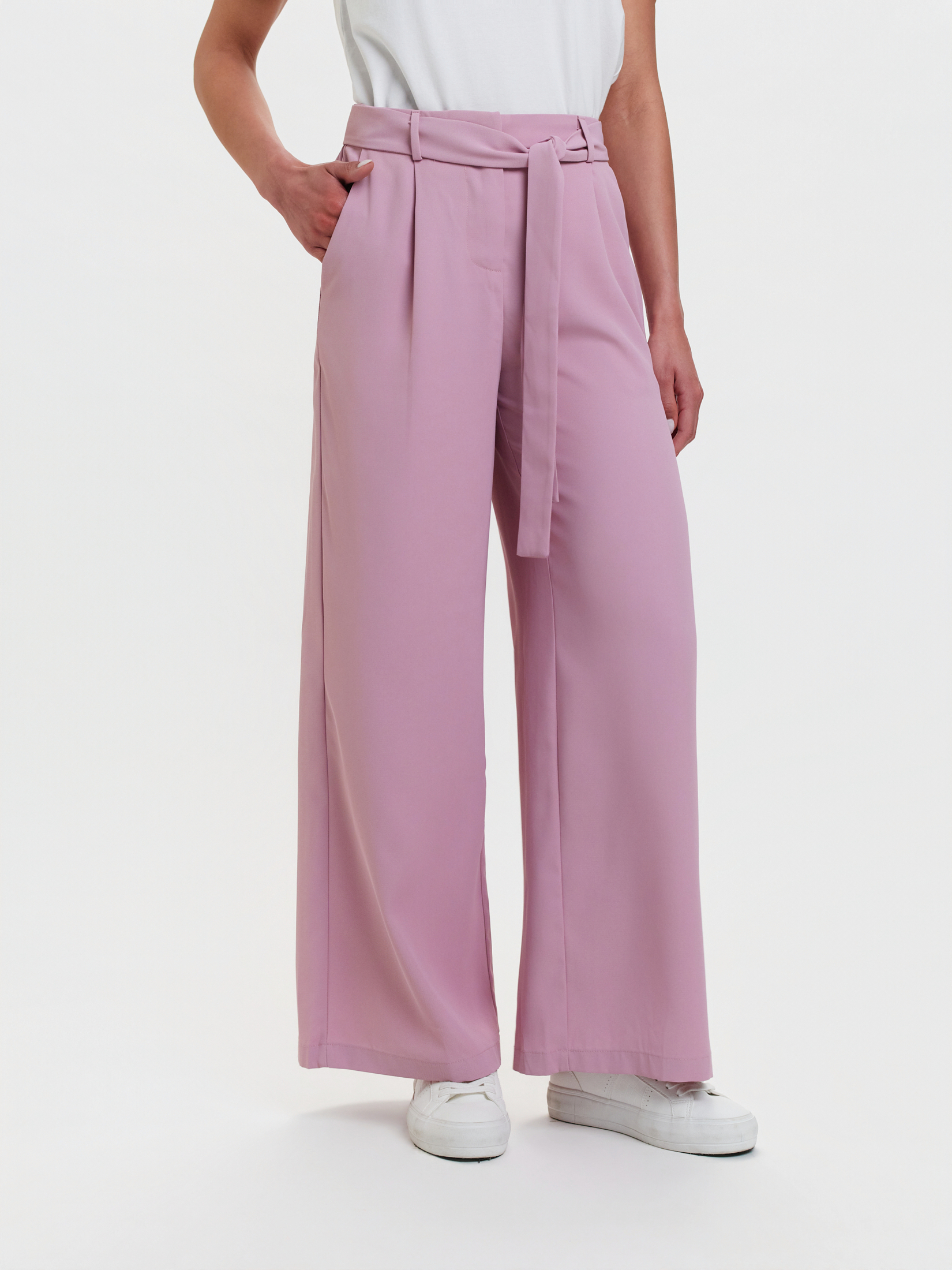 Eleganckie spodnie z wiązaniem róż 