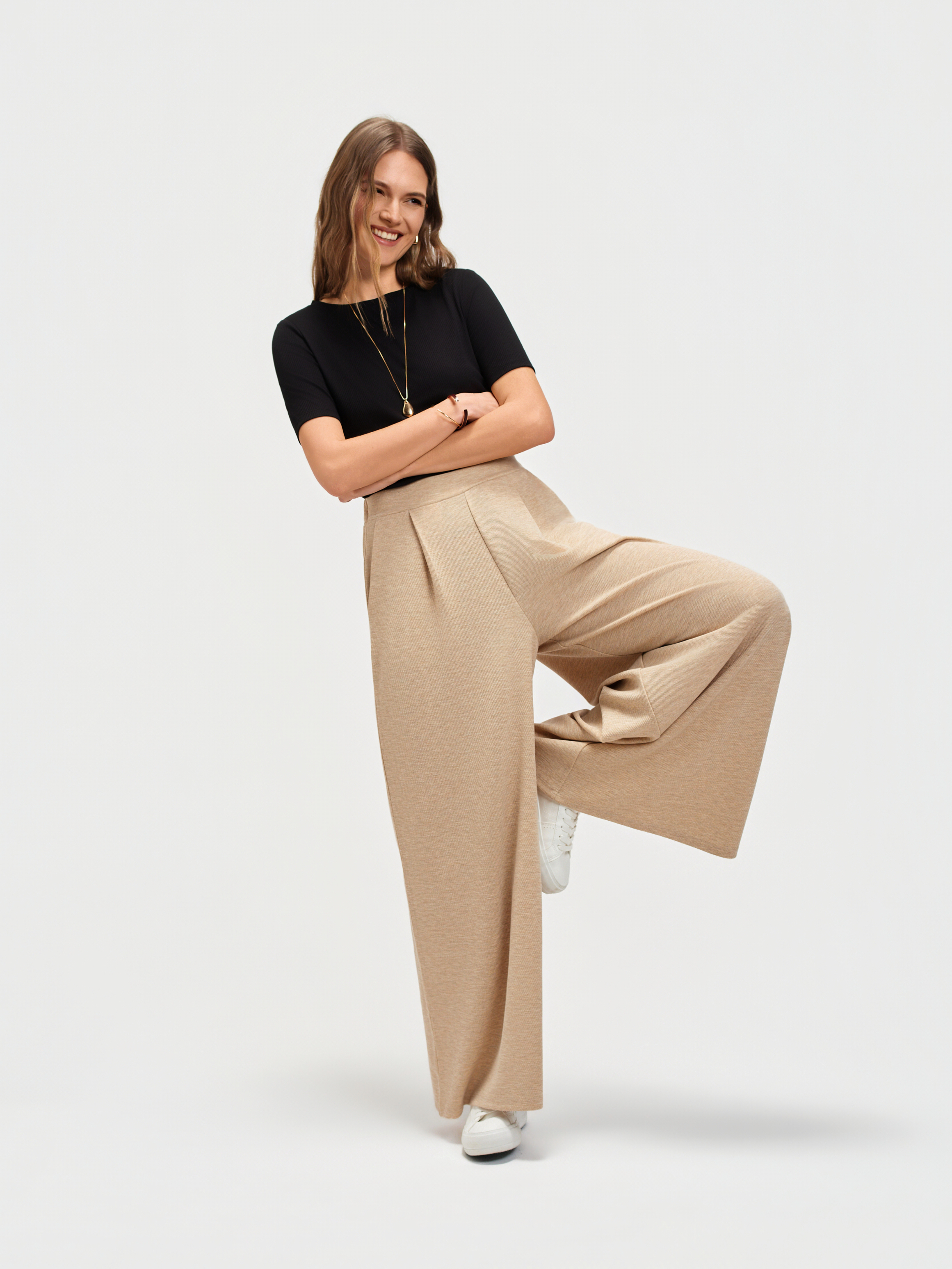 Dzianinowe spodnie z szeroką nogawką 