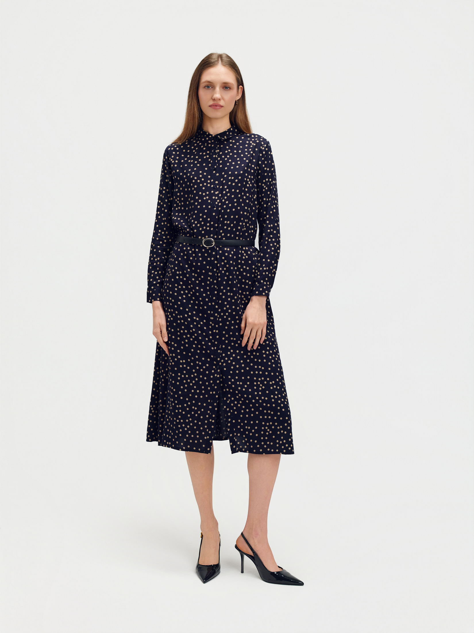 Granatowa sukienka w groszki 